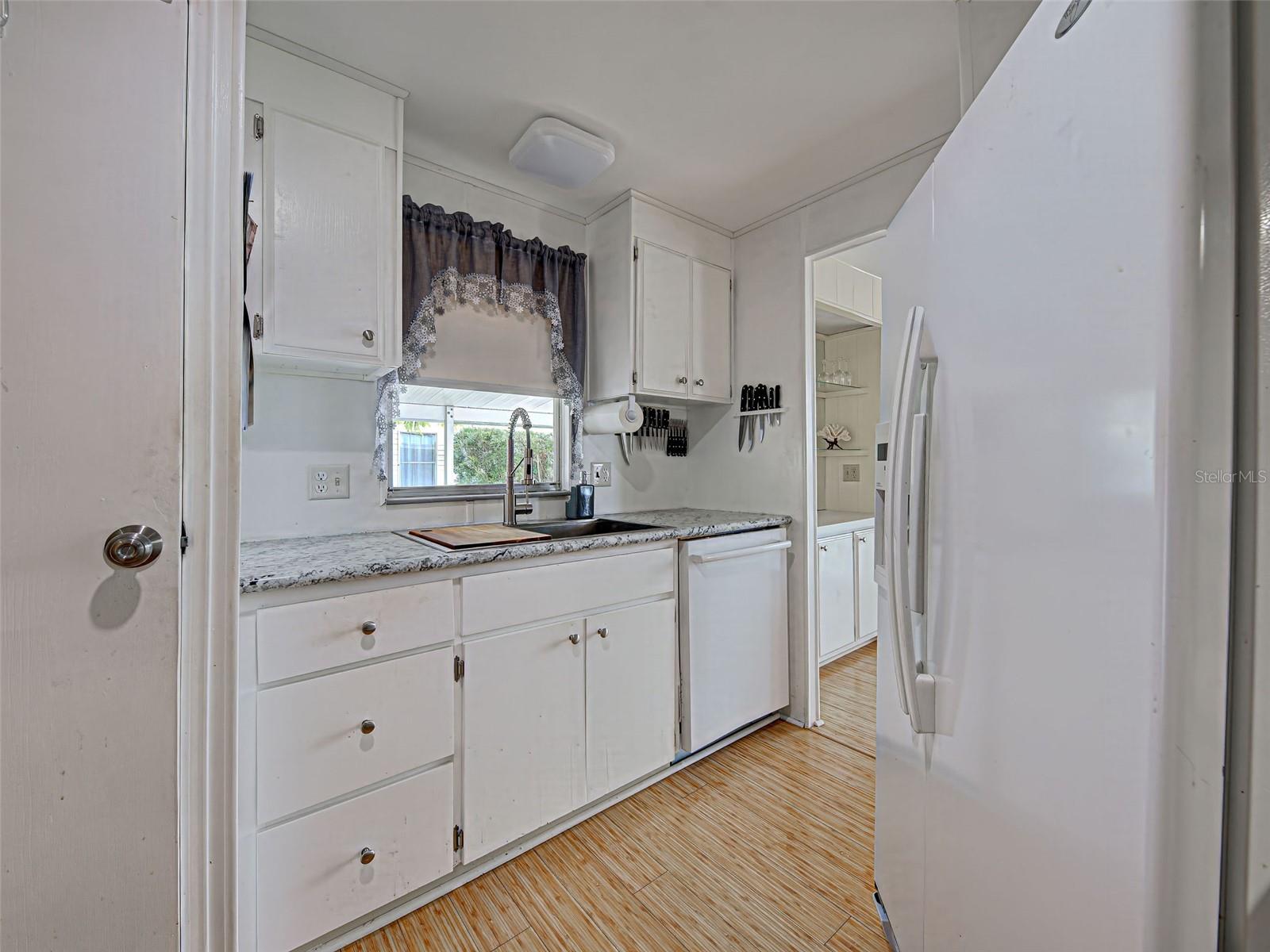 POLYNESIAN VILLAGE - Residential