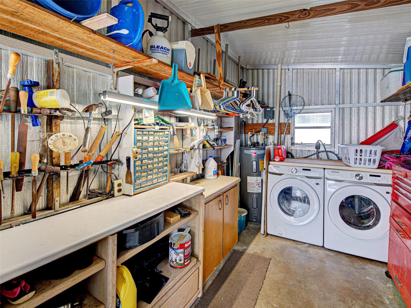 POLYNESIAN VILLAGE - Residential