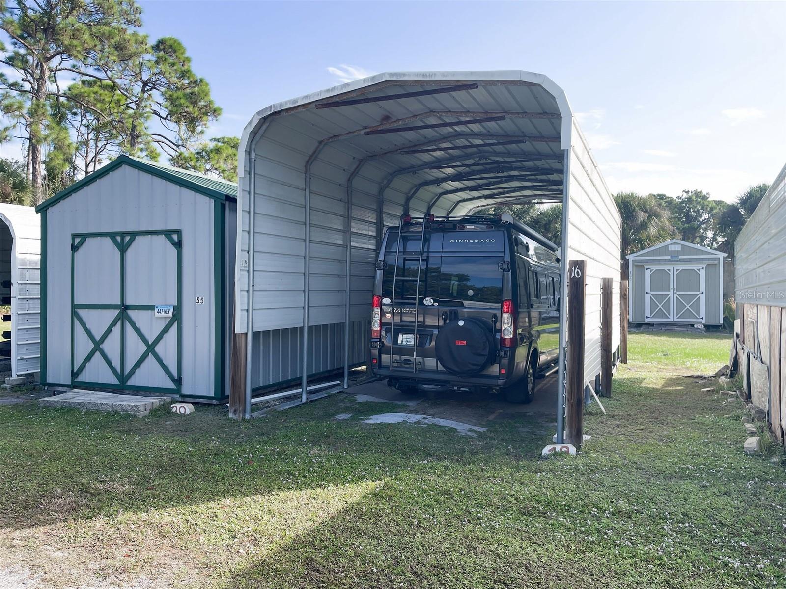POLYNESIAN VILLAGE - Residential