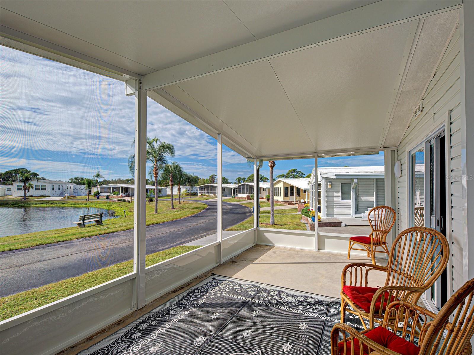 POLYNESIAN VILLAGE - Residential