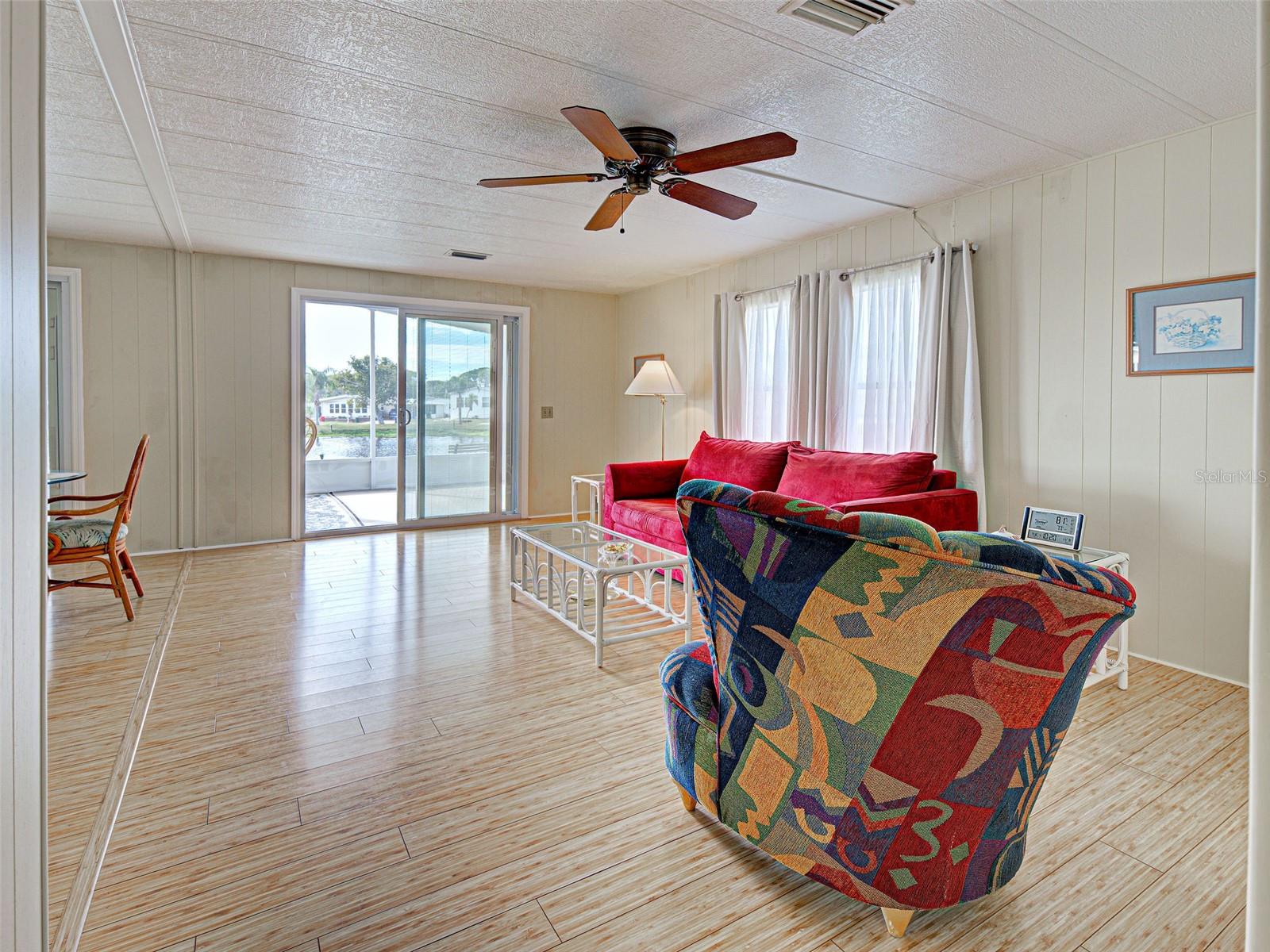 POLYNESIAN VILLAGE - Residential