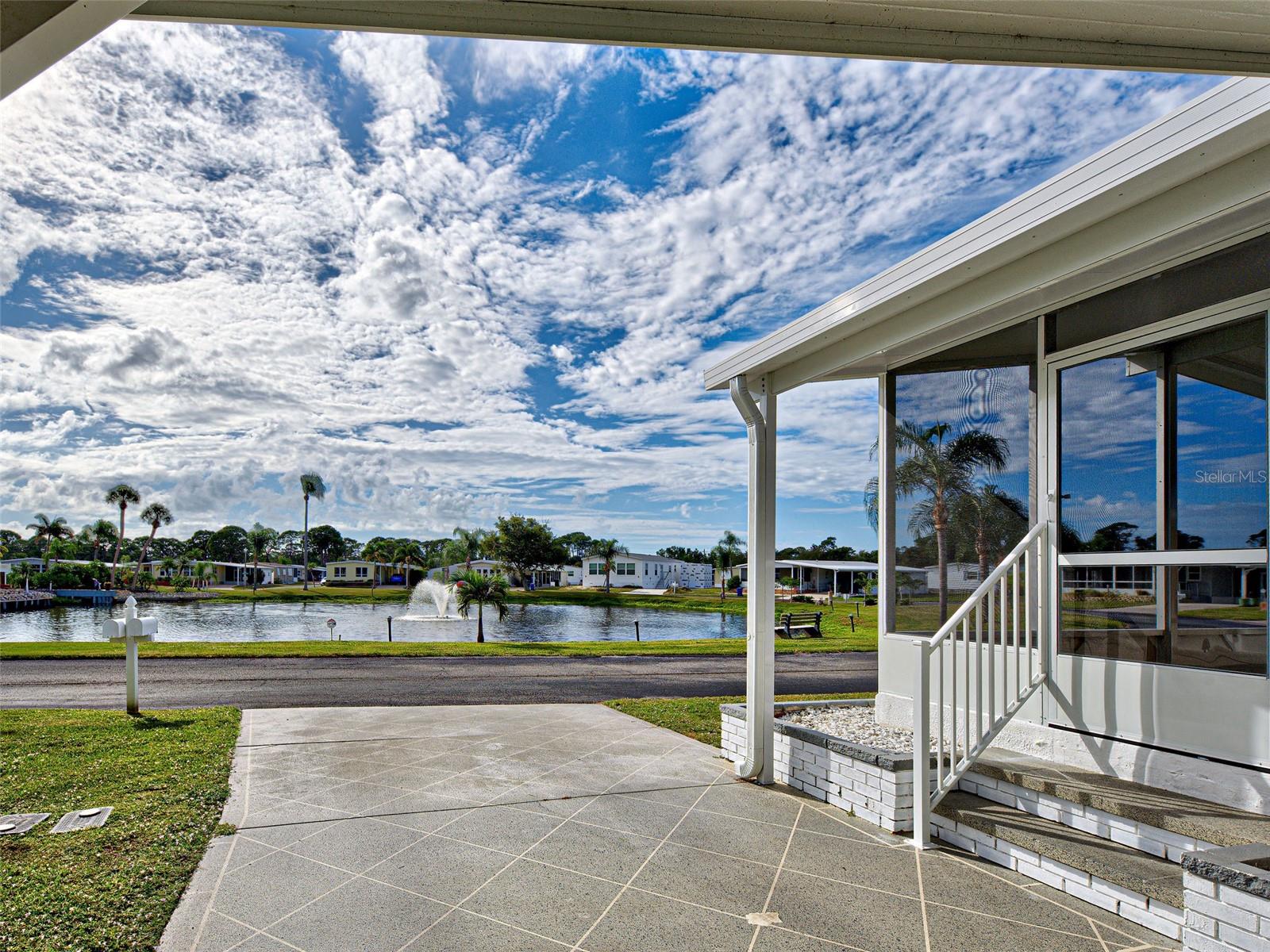POLYNESIAN VILLAGE - Residential