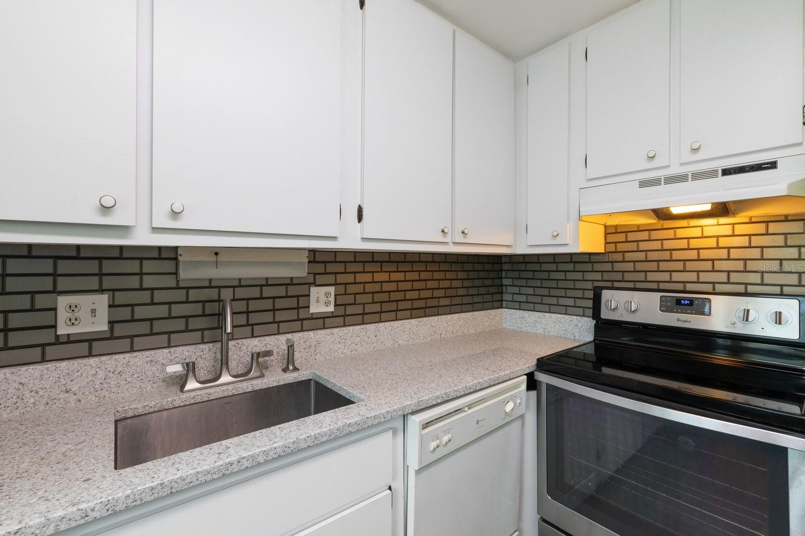 WINDWARD POINTE ST PETERSBURG - Residential