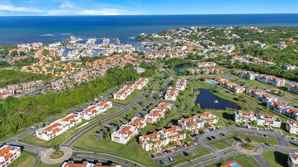 HARBOUR LAKES - Residential