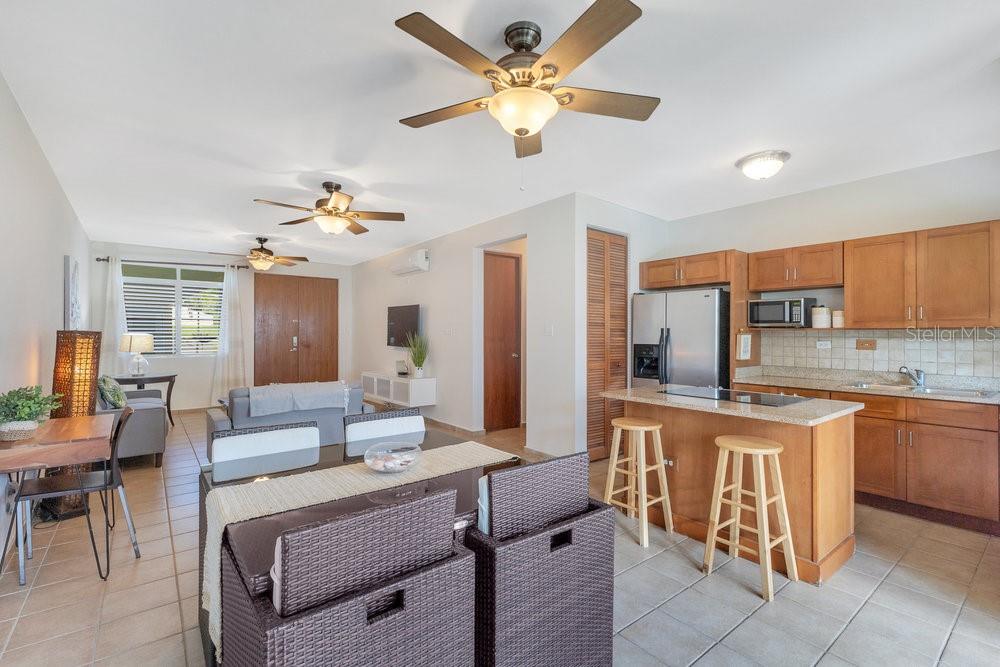 HARBOUR LAKES - Residential