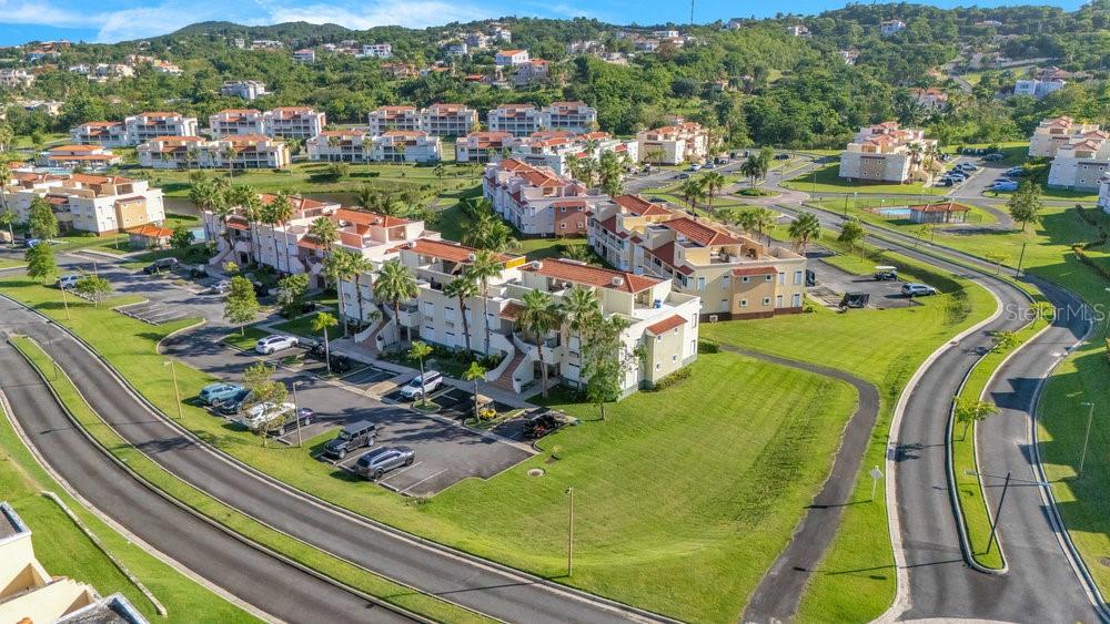 HARBOUR LAKES - Residential