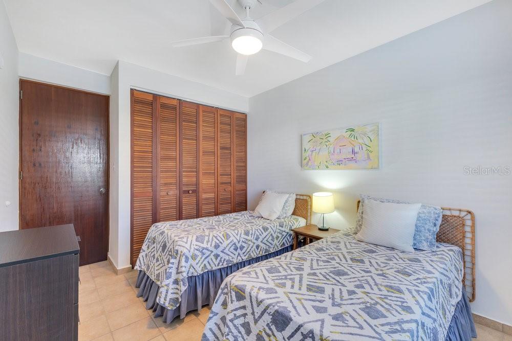 HARBOUR LAKES - Residential