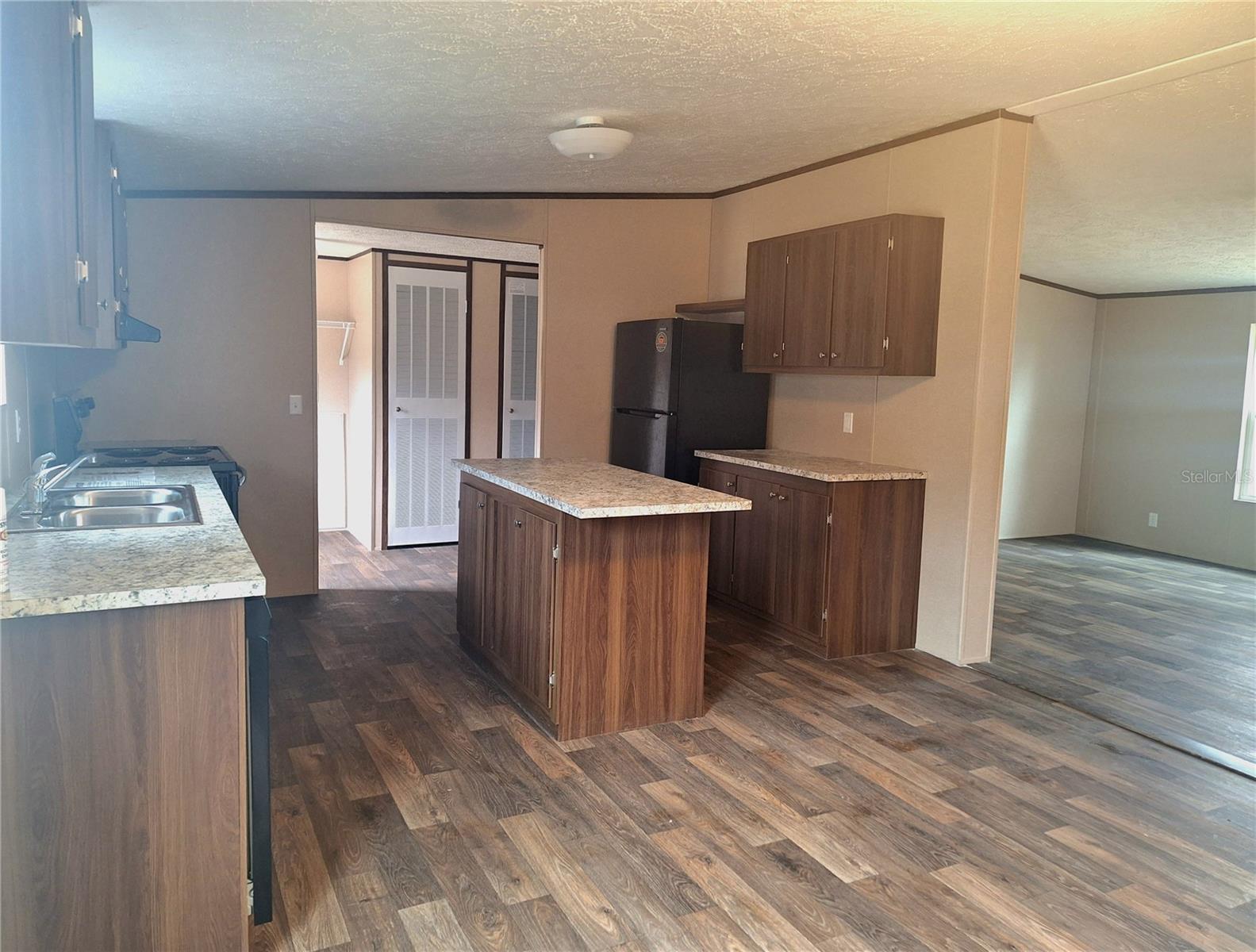 LITTLE LAKE WEIR 01 ADD - Residential