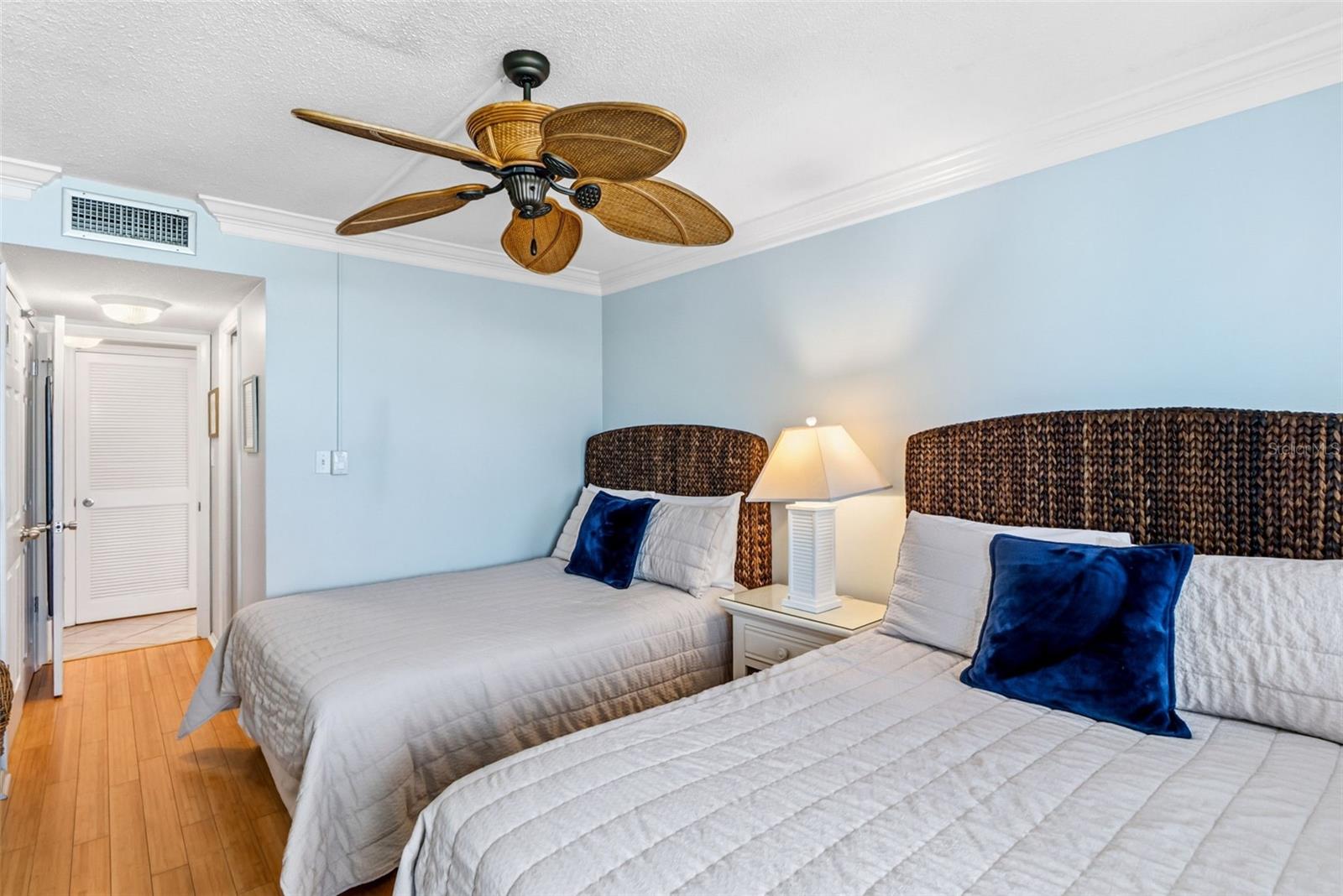 CRYSTAL SANDS 2 - Residential