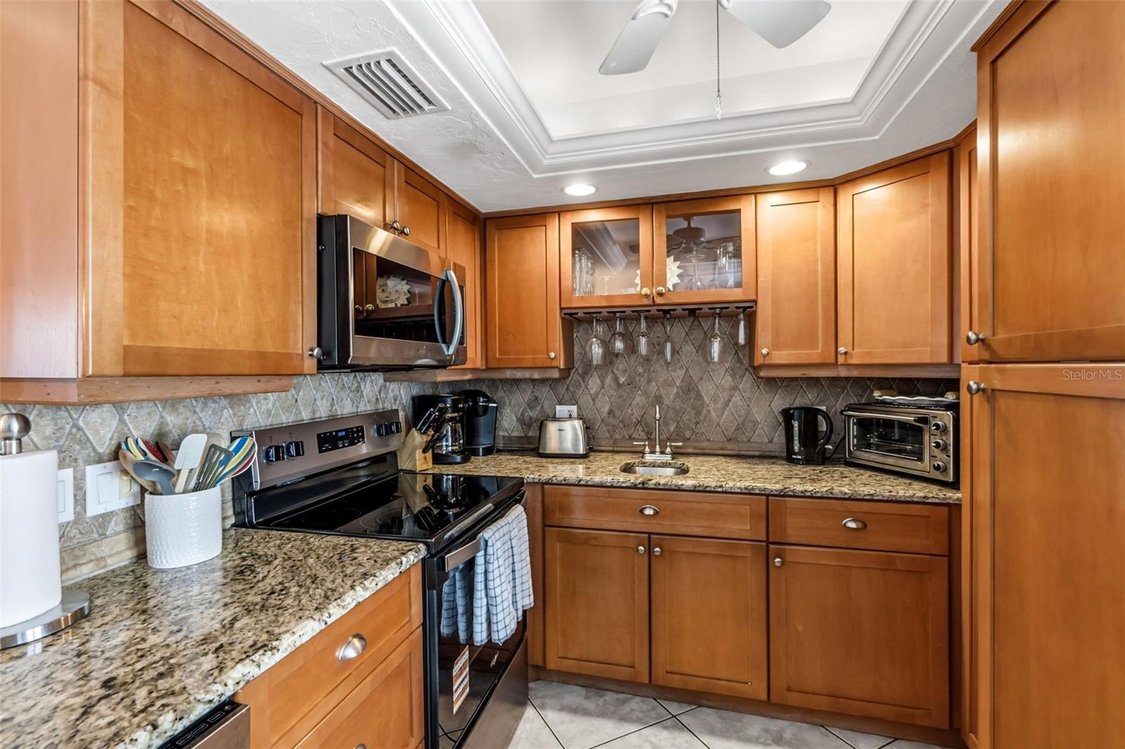 CRYSTAL SANDS 2 - Residential