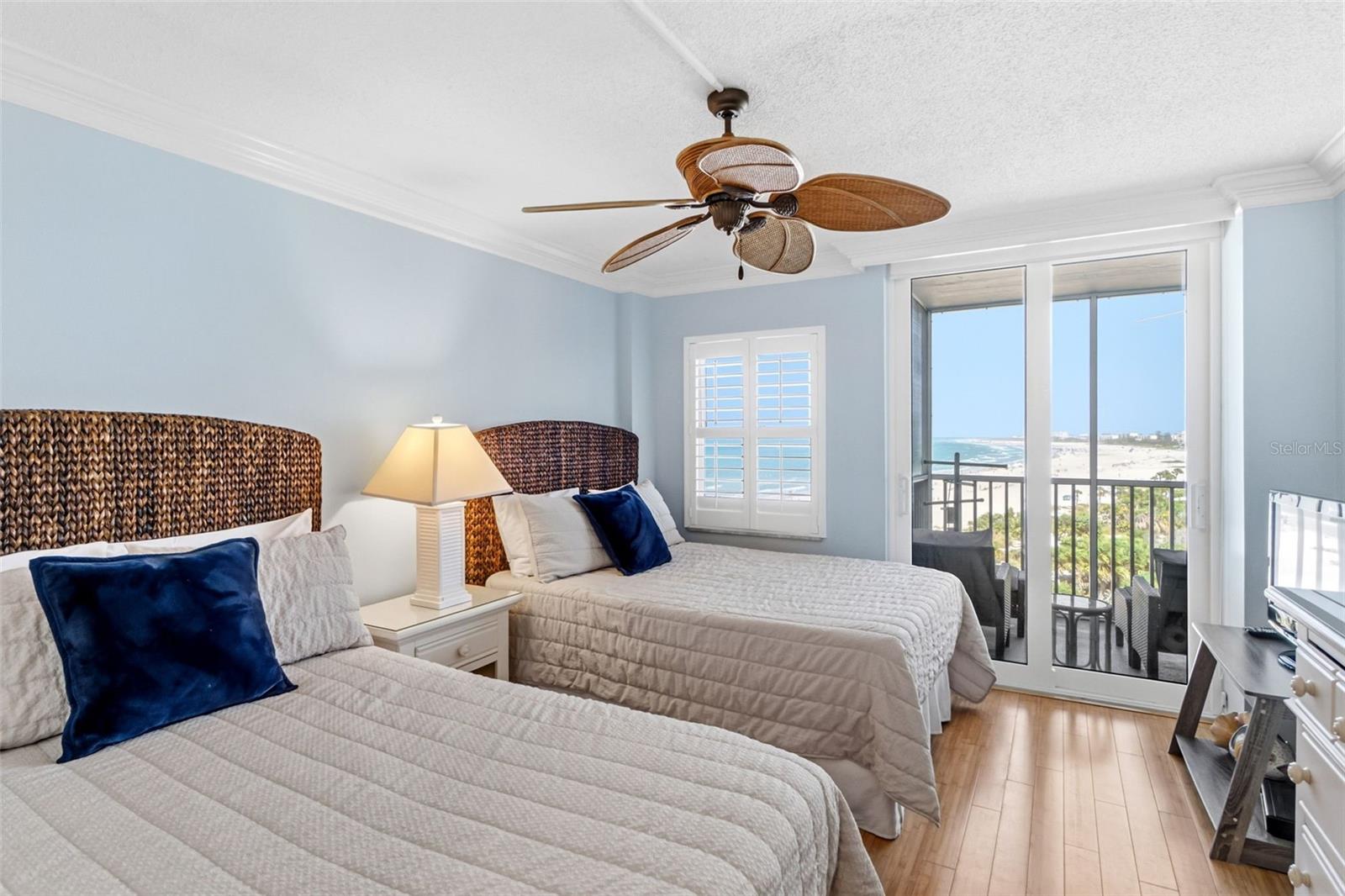 CRYSTAL SANDS 2 - Residential