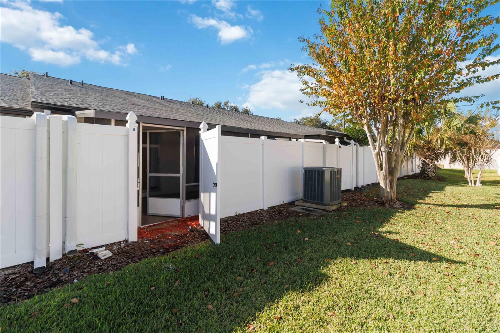 PARK LAKE VILLAS CONDO - Residential