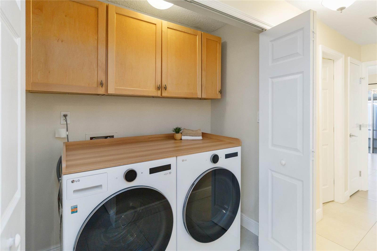 PARK LAKE VILLAS CONDO - Residential