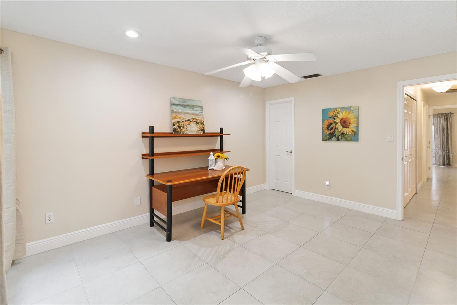 PARK LAKE VILLAS CONDO - Residential