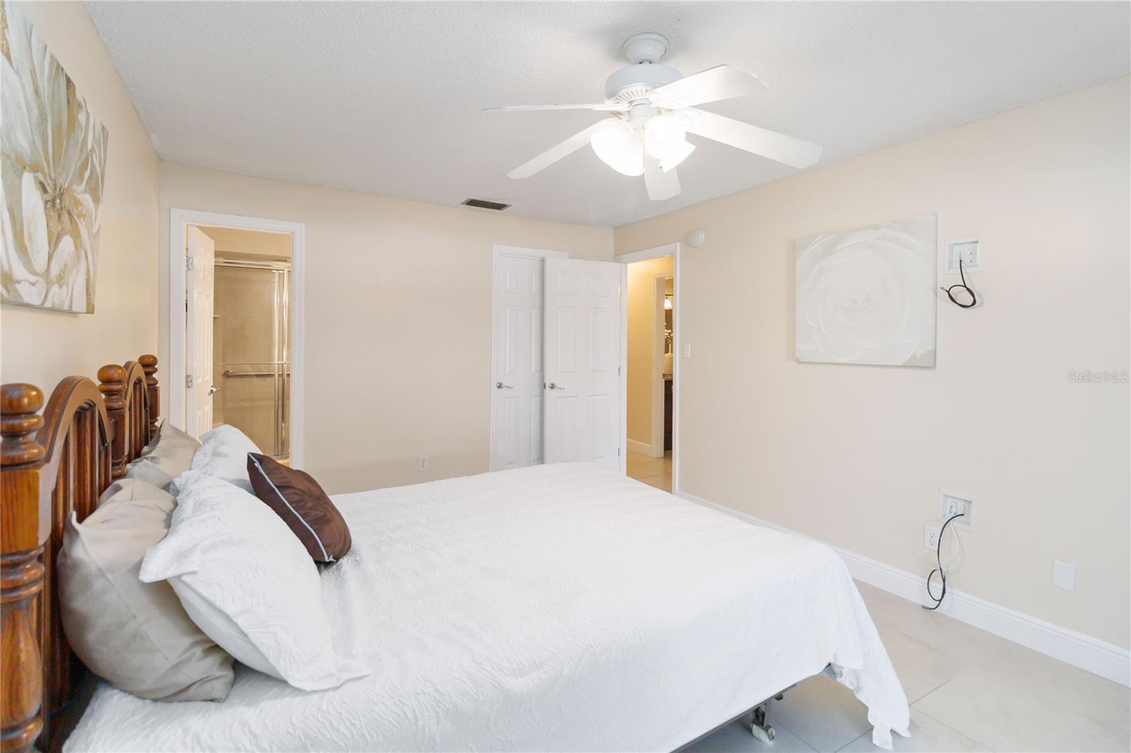 PARK LAKE VILLAS CONDO - Residential