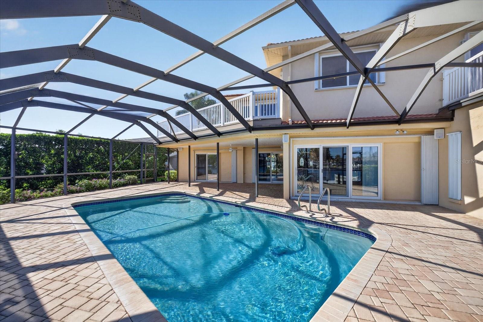FLOR A MAR - Residential
