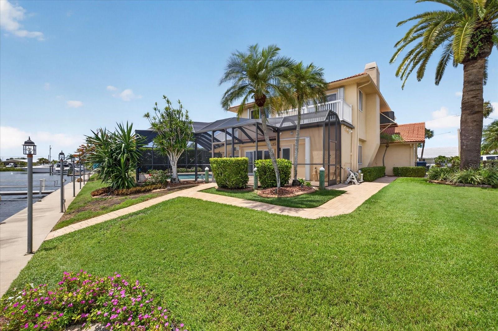 FLOR A MAR - Residential