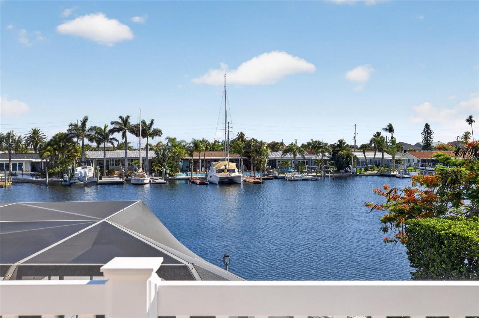 FLOR A MAR - Residential