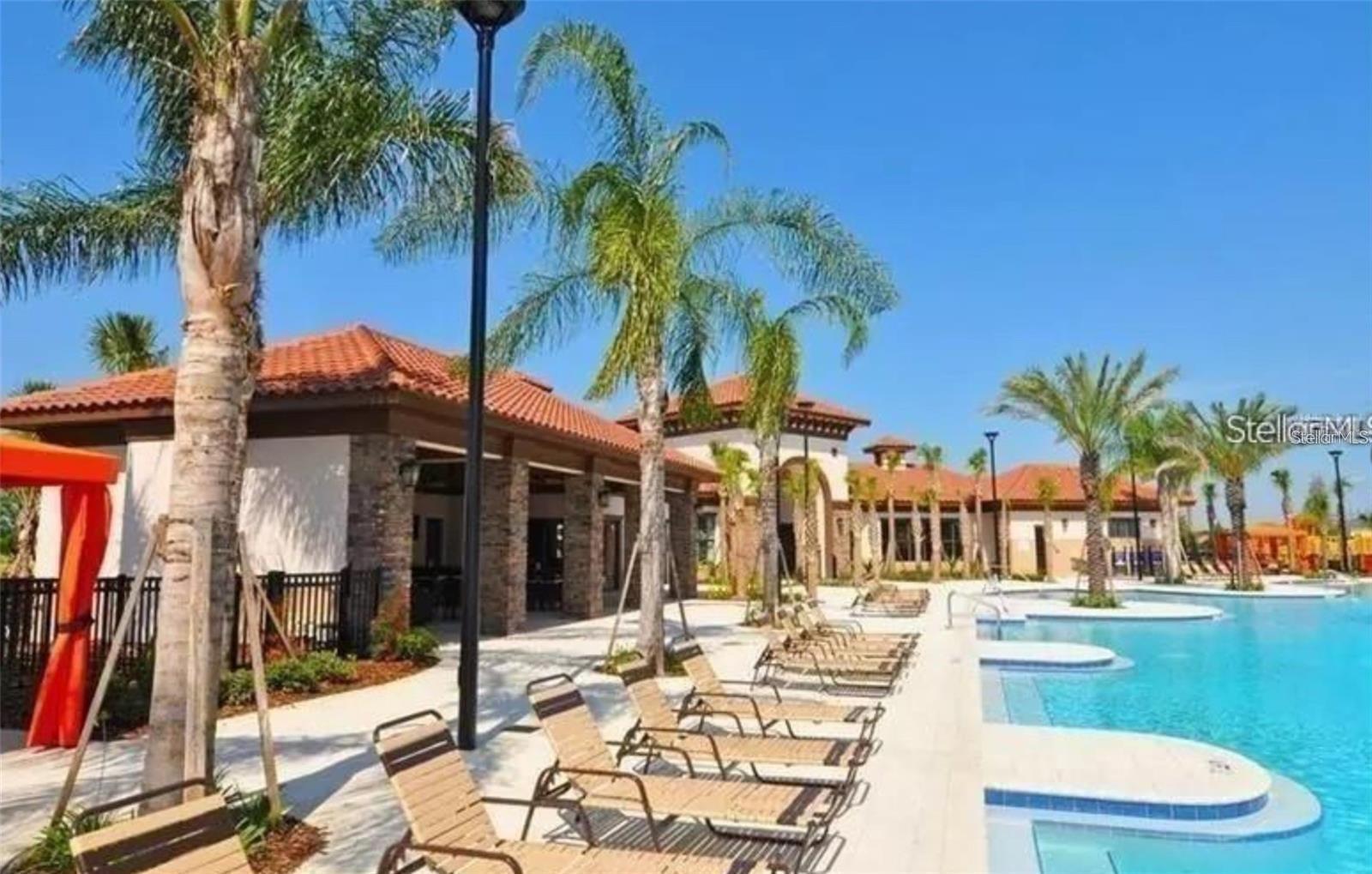 OAKMOSS TOWNHOMES PH 1 - Residential