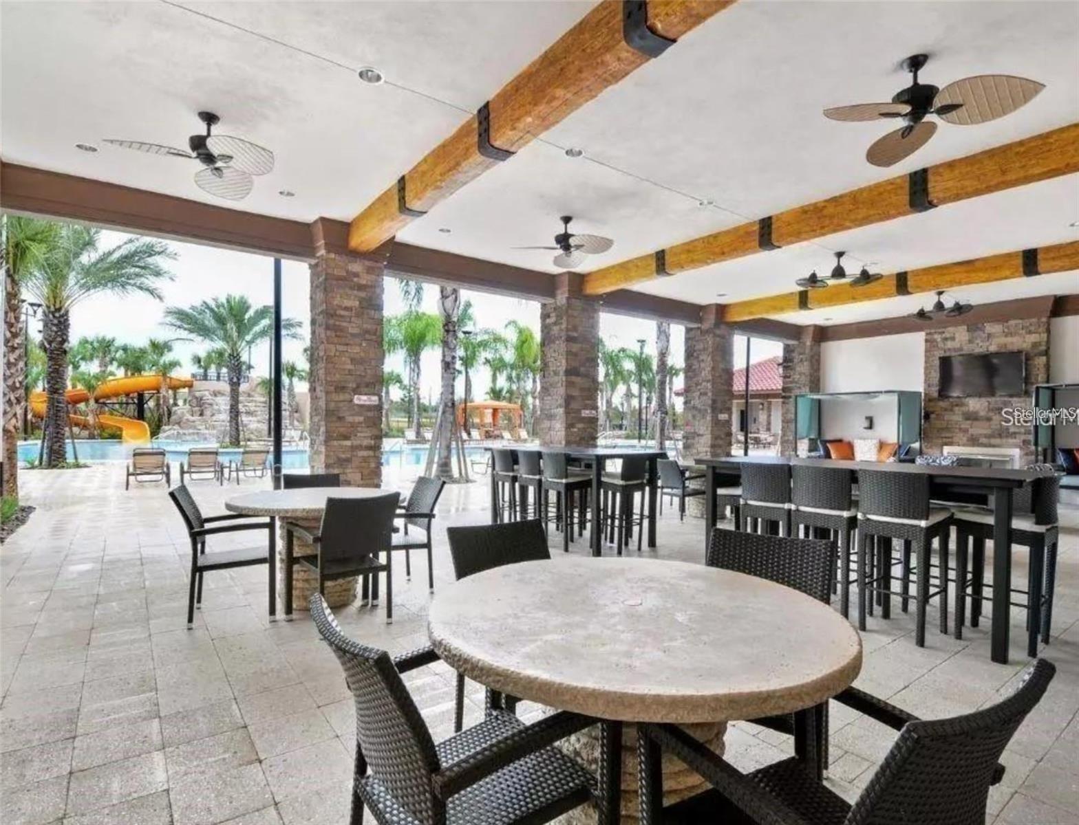 OAKMOSS TOWNHOMES PH 1 - Residential