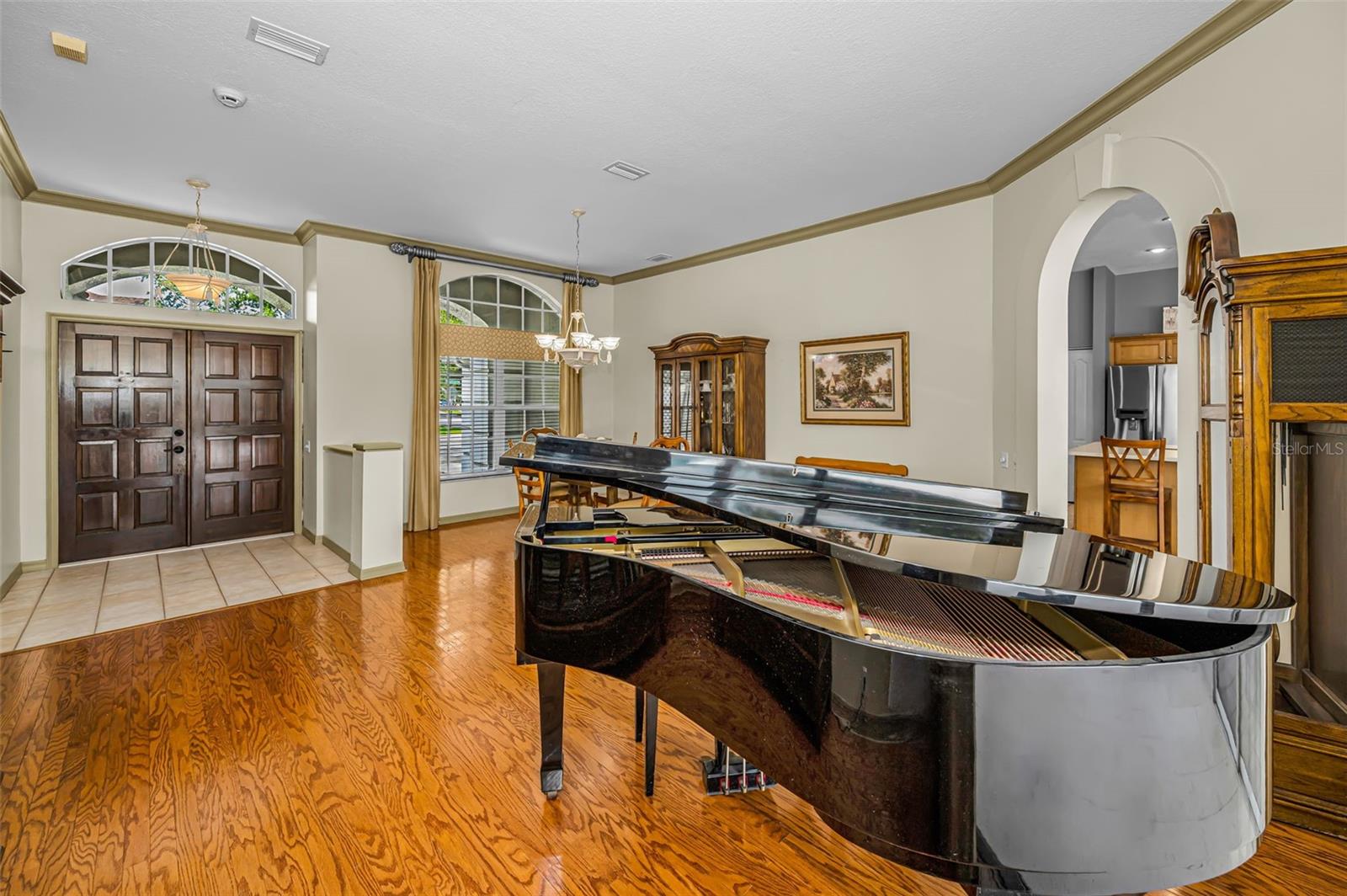 4084 LIGUSTRUM DRIVE