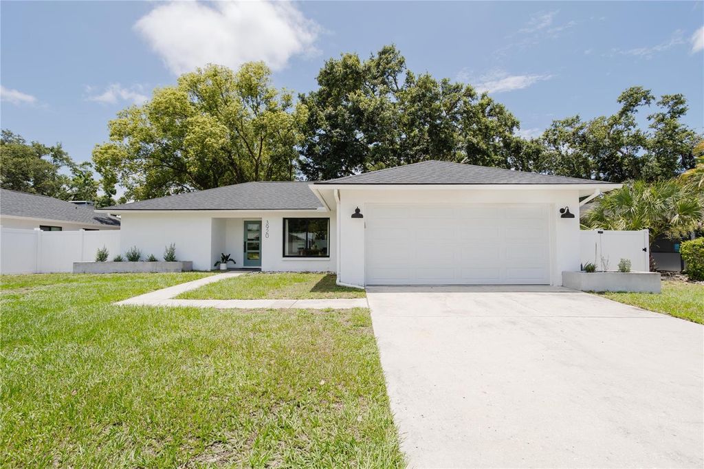 Photo of 3920 Basswood Drive, Sarasota, FL 34232 (MLS # O6320422)