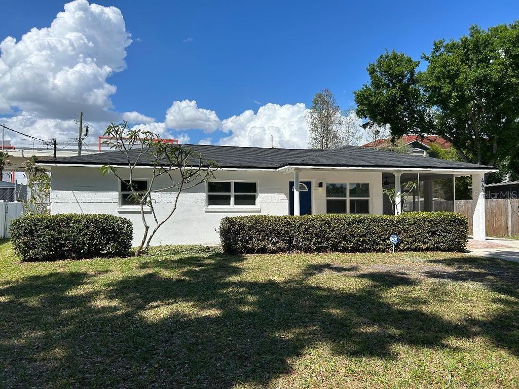 Photo of 4611 W Mcelroy Avenue, Tampa, FL 33611 (MLS # TB8494034)