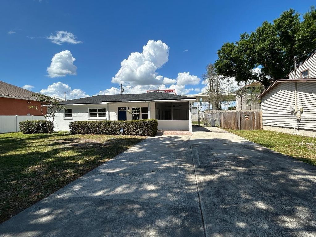 Photo of 4611 W Mcelroy Avenue, Tampa, FL 33611 (MLS # TB8494034)