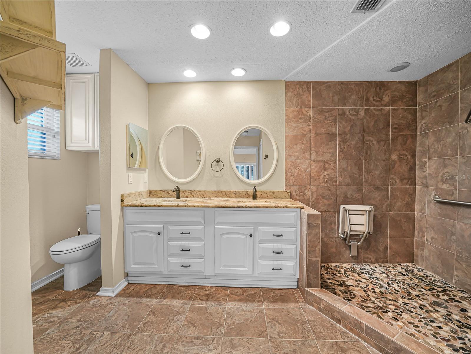 BLOOMFIELD HILLS PH 01 - Residential