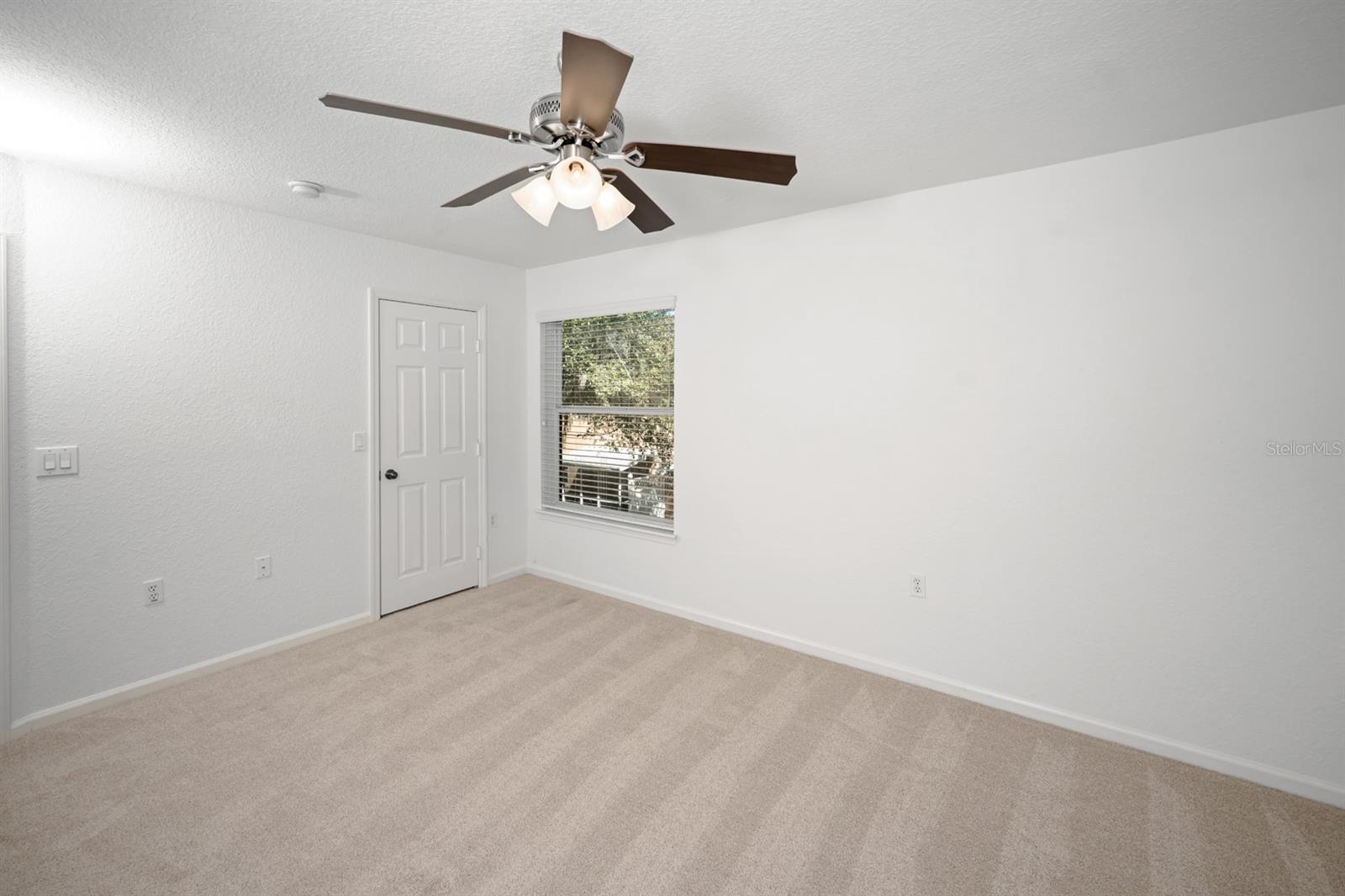 EMERALD POINTE TWNHMS AT TA - Residential