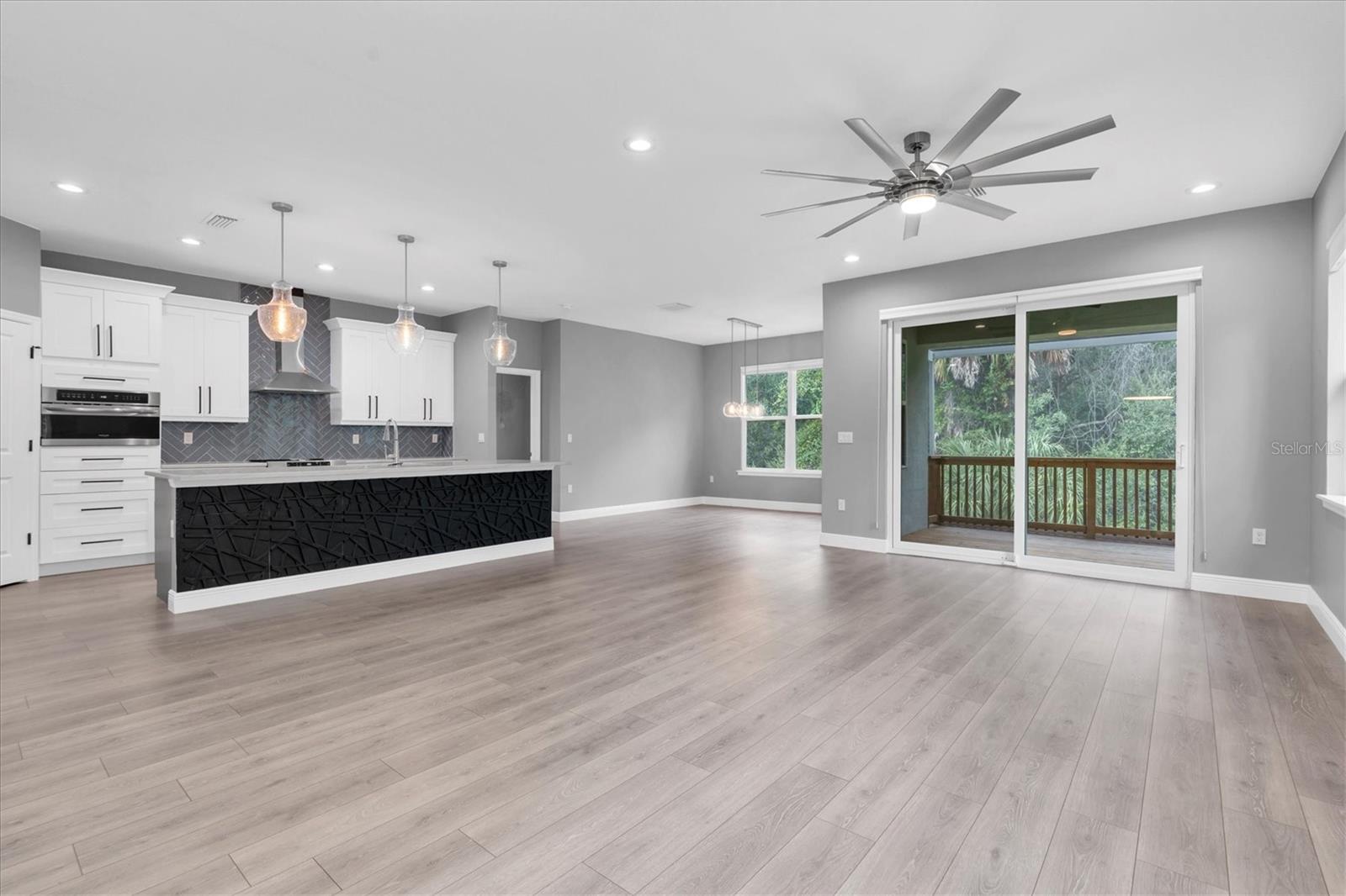 RIVERCHASE SOUTH - Residential