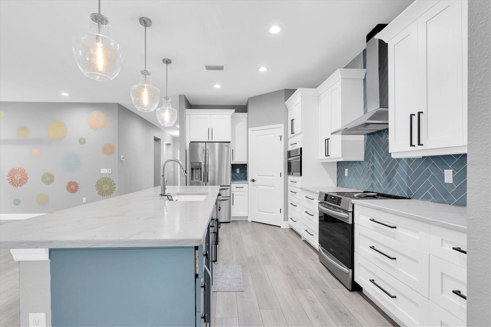 RIVERCHASE SOUTH - Residential