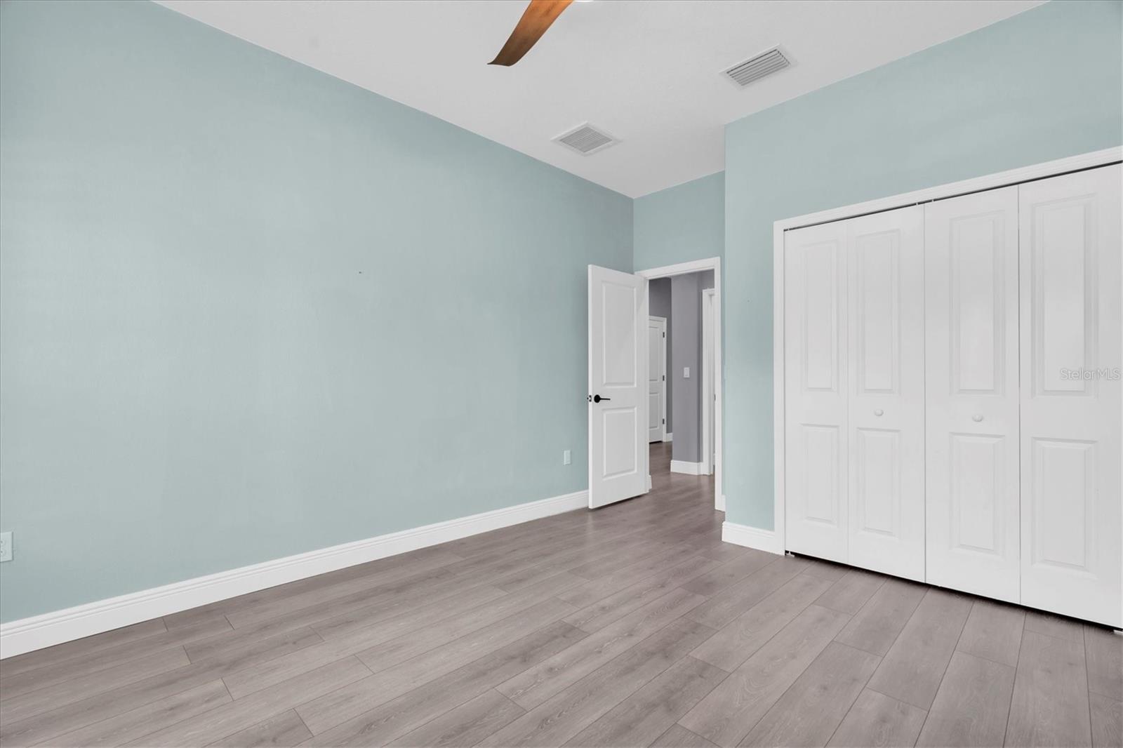 RIVERCHASE SOUTH - Residential