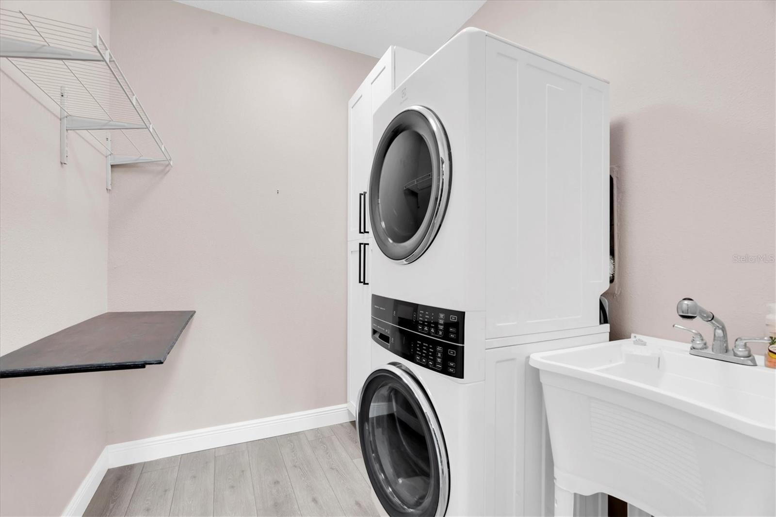 RIVERCHASE SOUTH - Residential