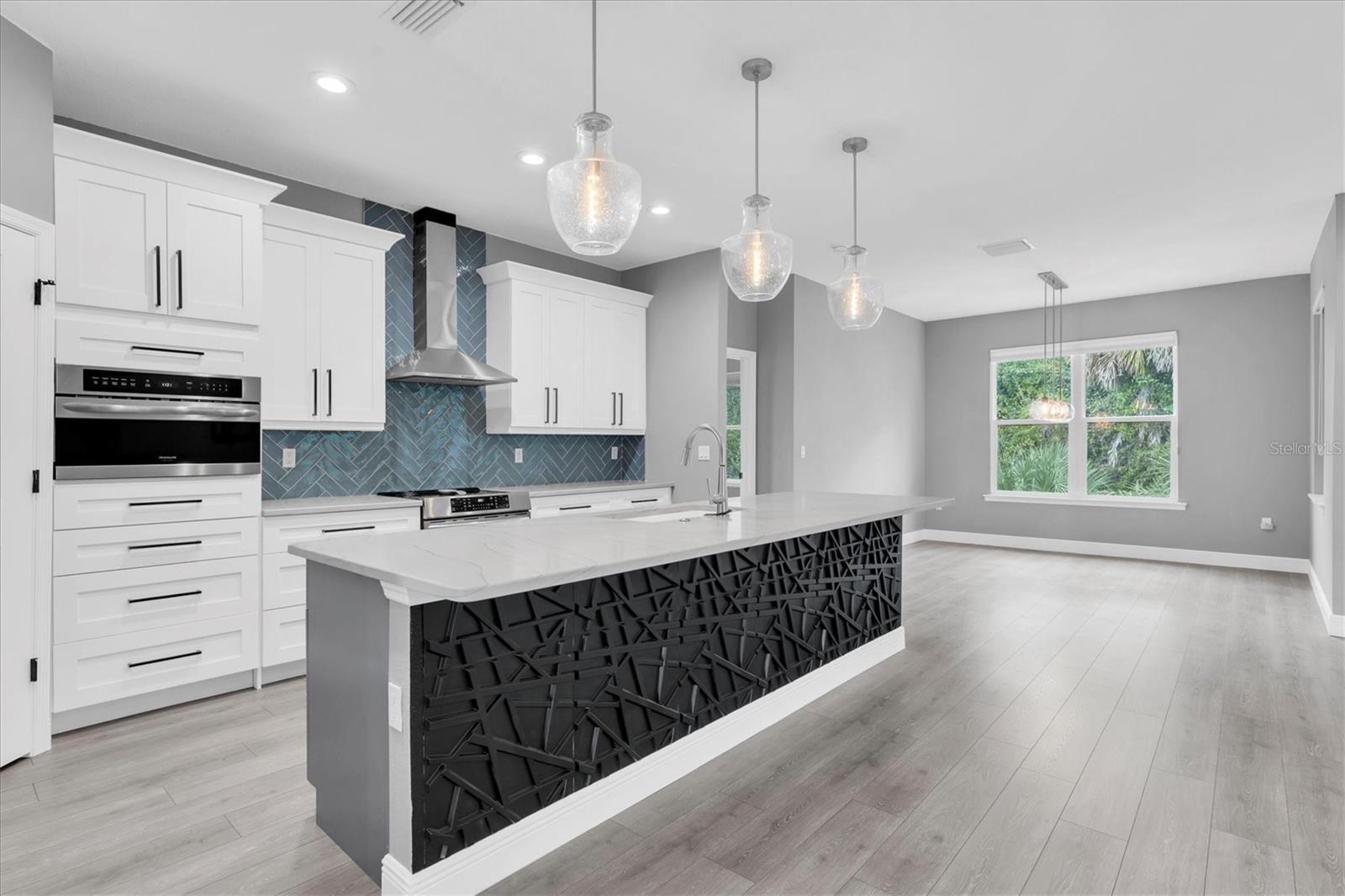 RIVERCHASE SOUTH - Residential