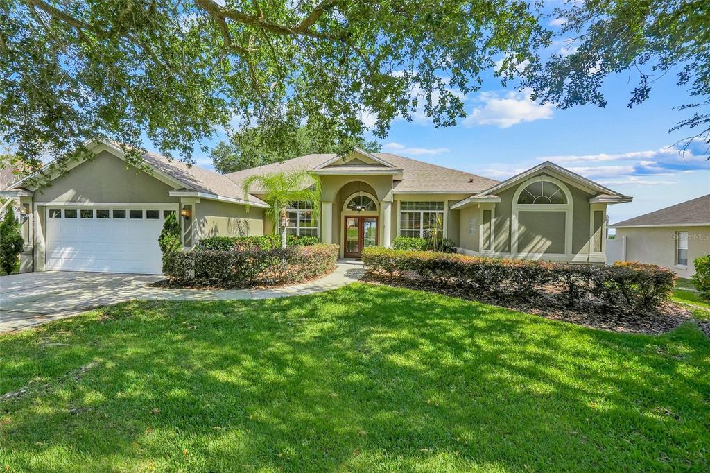 Photo of 932 Cornell Avenue, Clermont, FL 34711 (MLS # G5112341)