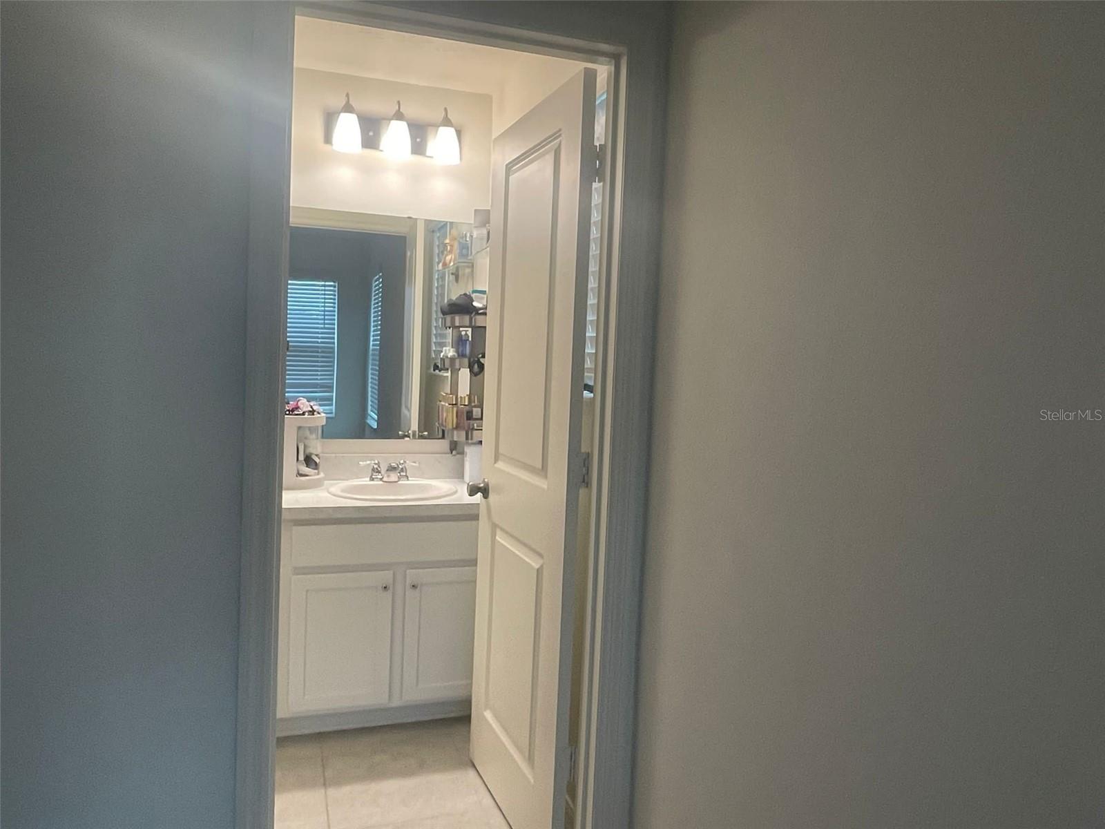 LANDINGS AT RIVERBEND - Residential Lease