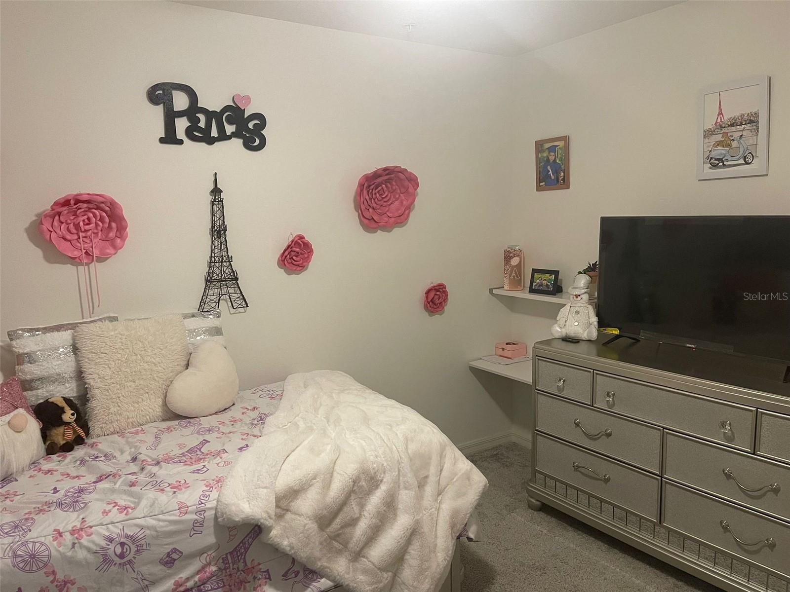 LANDINGS AT RIVERBEND - Residential Lease