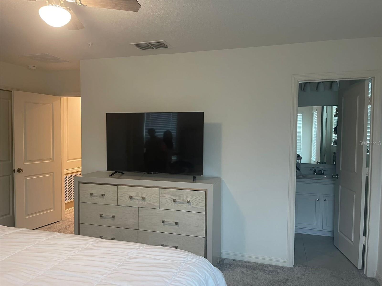 LANDINGS AT RIVERBEND - Residential Lease