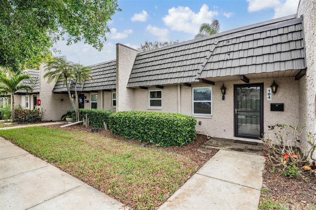 Photo of 104 Cordova Green, Seminole, FL 33777 (MLS # TB8488371)