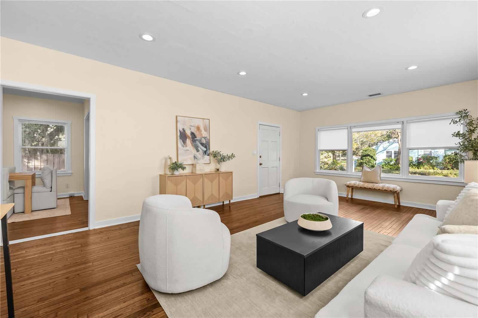 LAKEWOOD MANOR - Residential