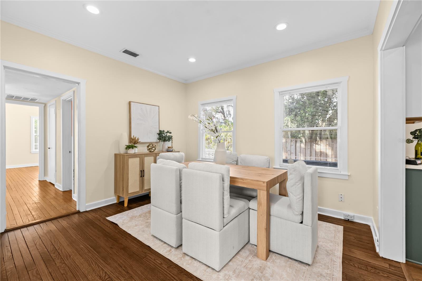 LAKEWOOD MANOR - Residential