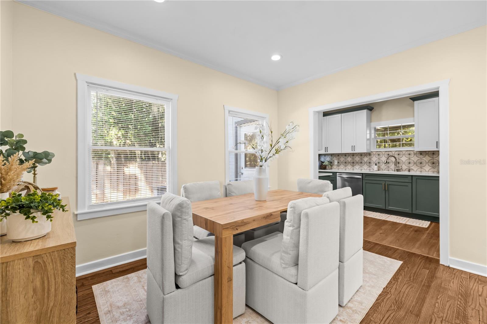 LAKEWOOD MANOR - Residential