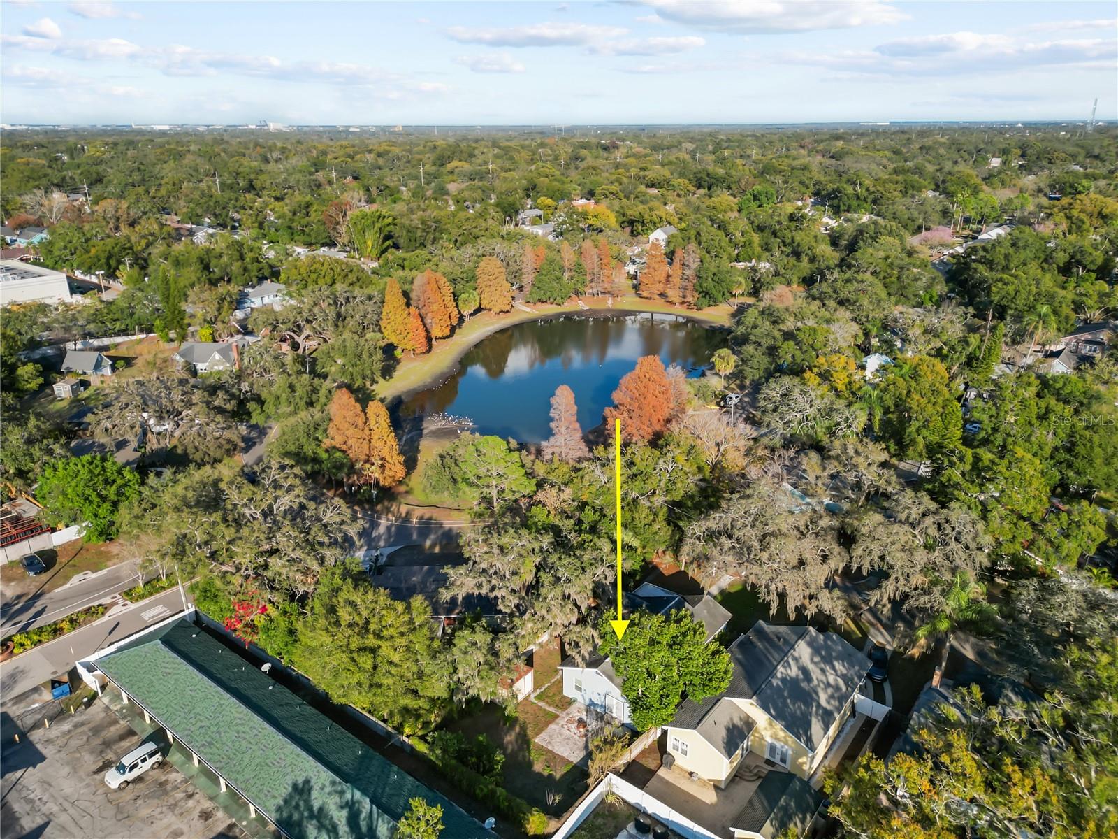 LAKEWOOD MANOR - Residential