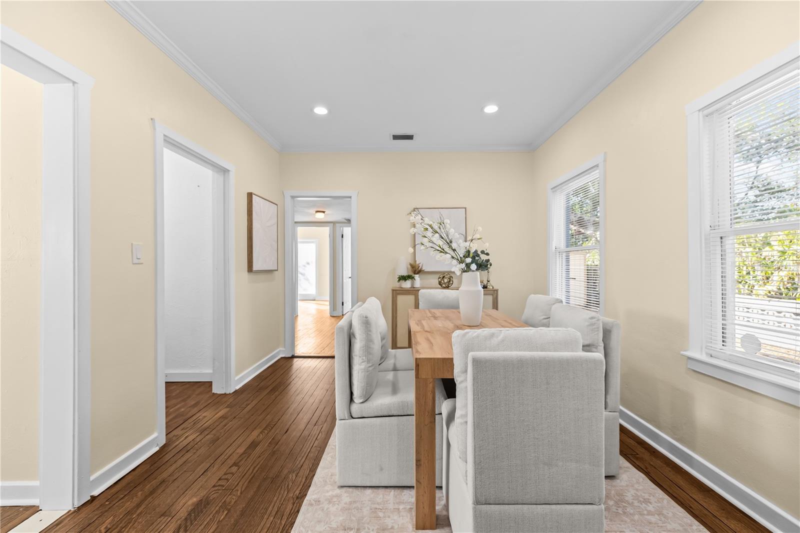 LAKEWOOD MANOR - Residential