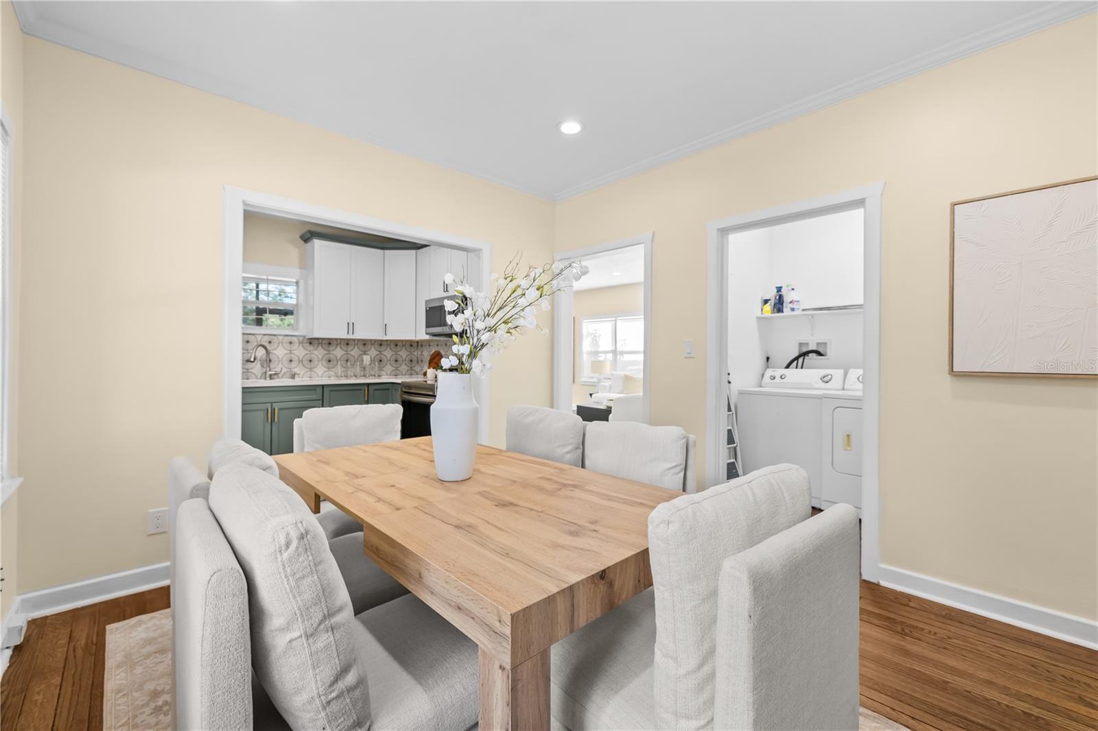 LAKEWOOD MANOR - Residential