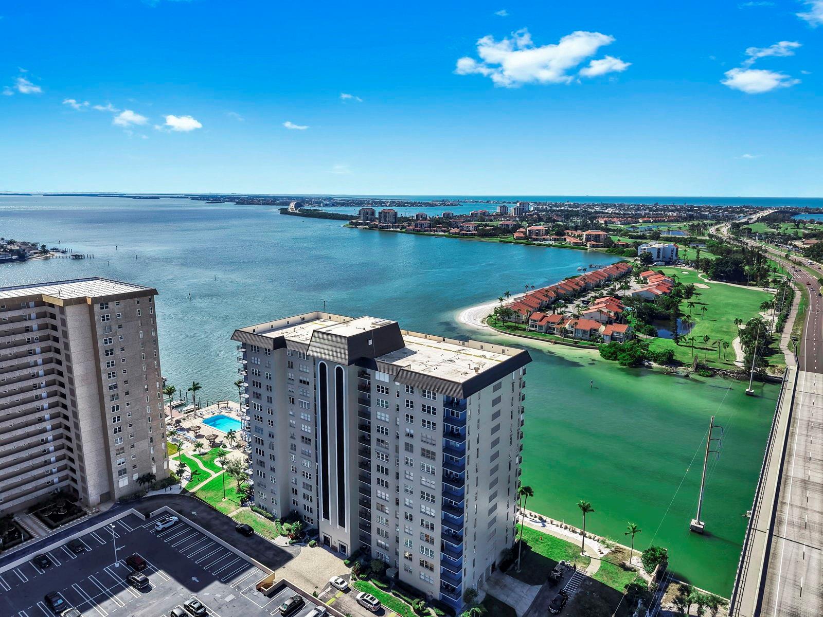 BAYWAY ISLES POINT BRITTANY FIVE - Residential