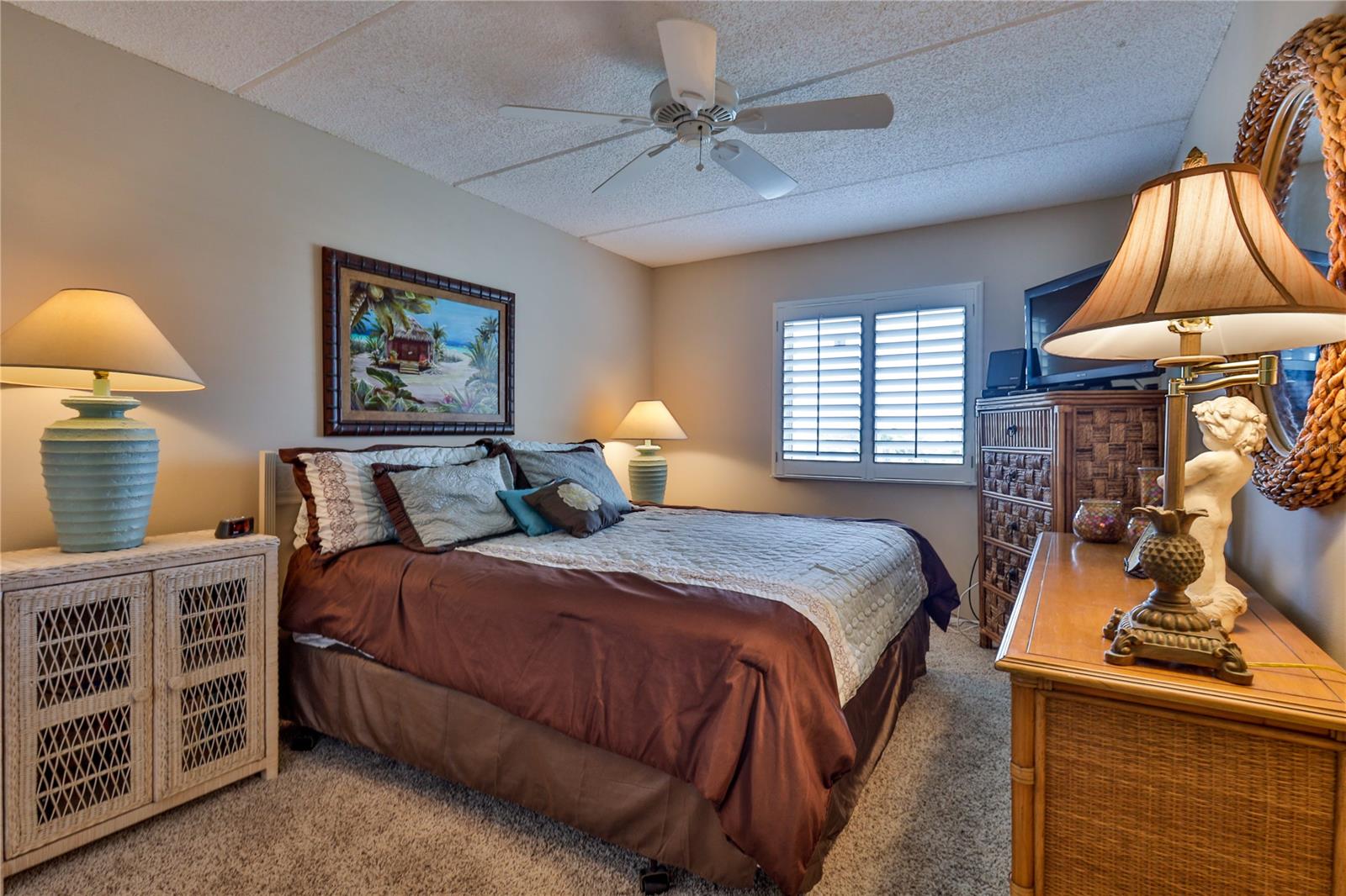 Pelican - Residential