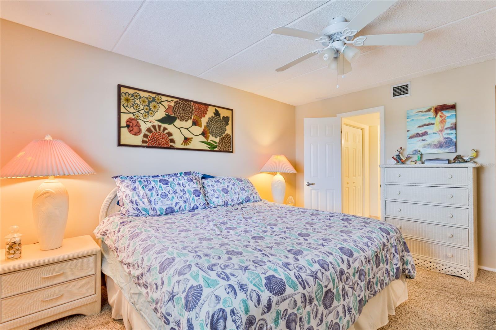 Pelican - Residential