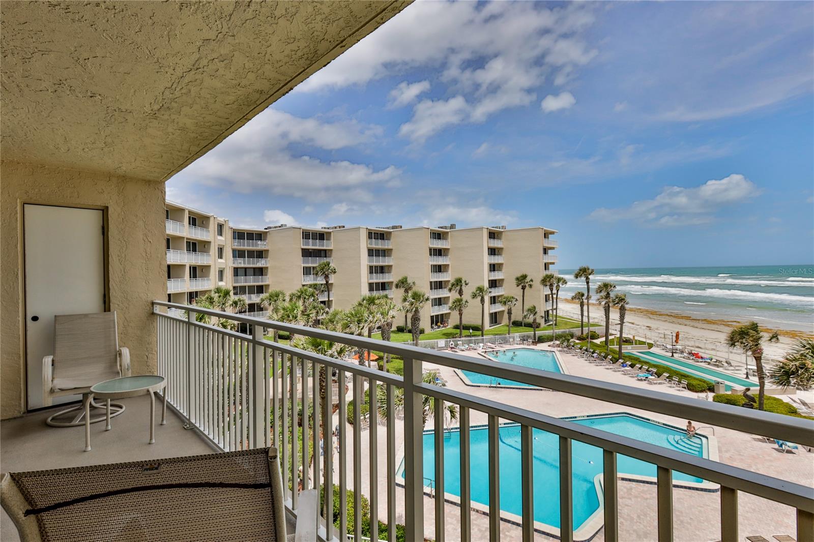 Pelican - Residential